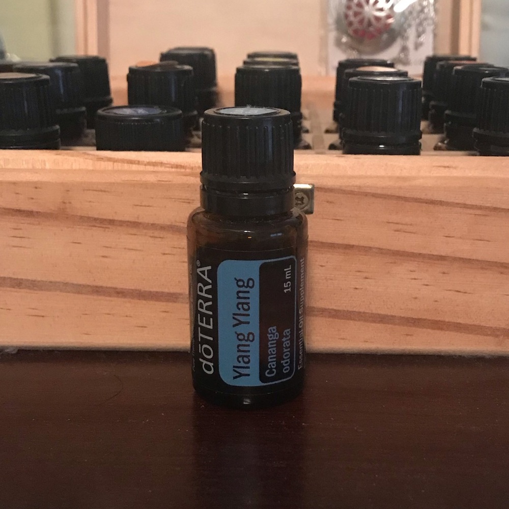 DoTerra Oil Ylang Ylang & Peloha necklace